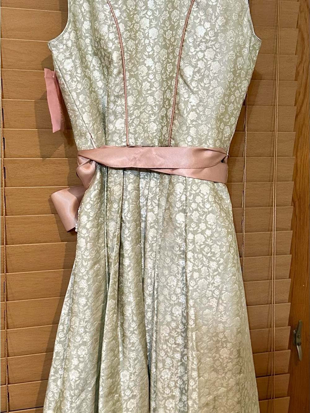 NWT Krüger Madl Sage Green Midi Dirndl with Pearl Embellished Apron - Picture 9 of 14